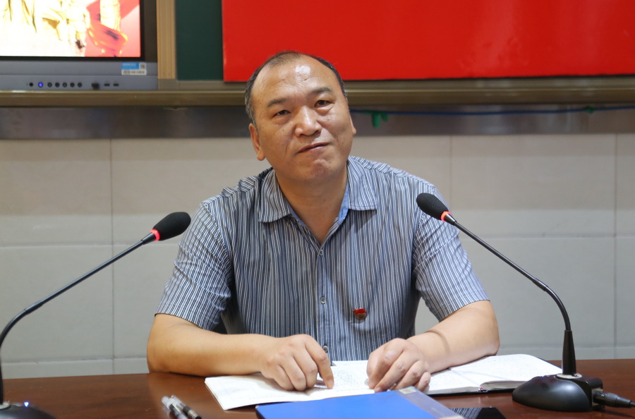 李.JPG